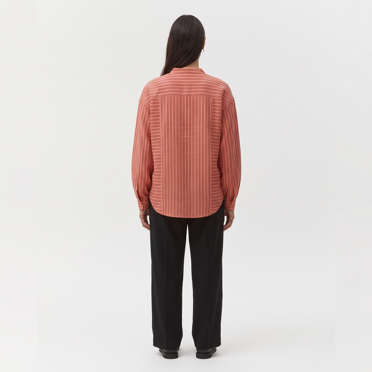 Sabki Striped oversized Khadi cotton shirt with multi-tone dark pink vertical stripes – view 2
